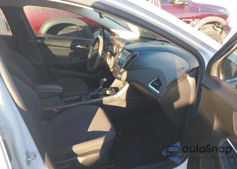 2018 Chevrolet Cruze Lt Auto from USA, damaged, VIN 1G1BE5SM8J7236243